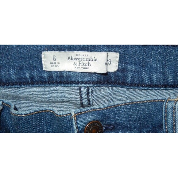 Abercrombie & Fitch Denim Jean Shortie Bootie Shorts Women's 6/28 (30 x 1 3/4) - Picture 3 of 6